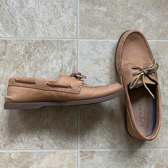 ⚡️ SOLD ⚡️ Sperry 2-Eye Leather Boat Shoe - Picture 2 of 3